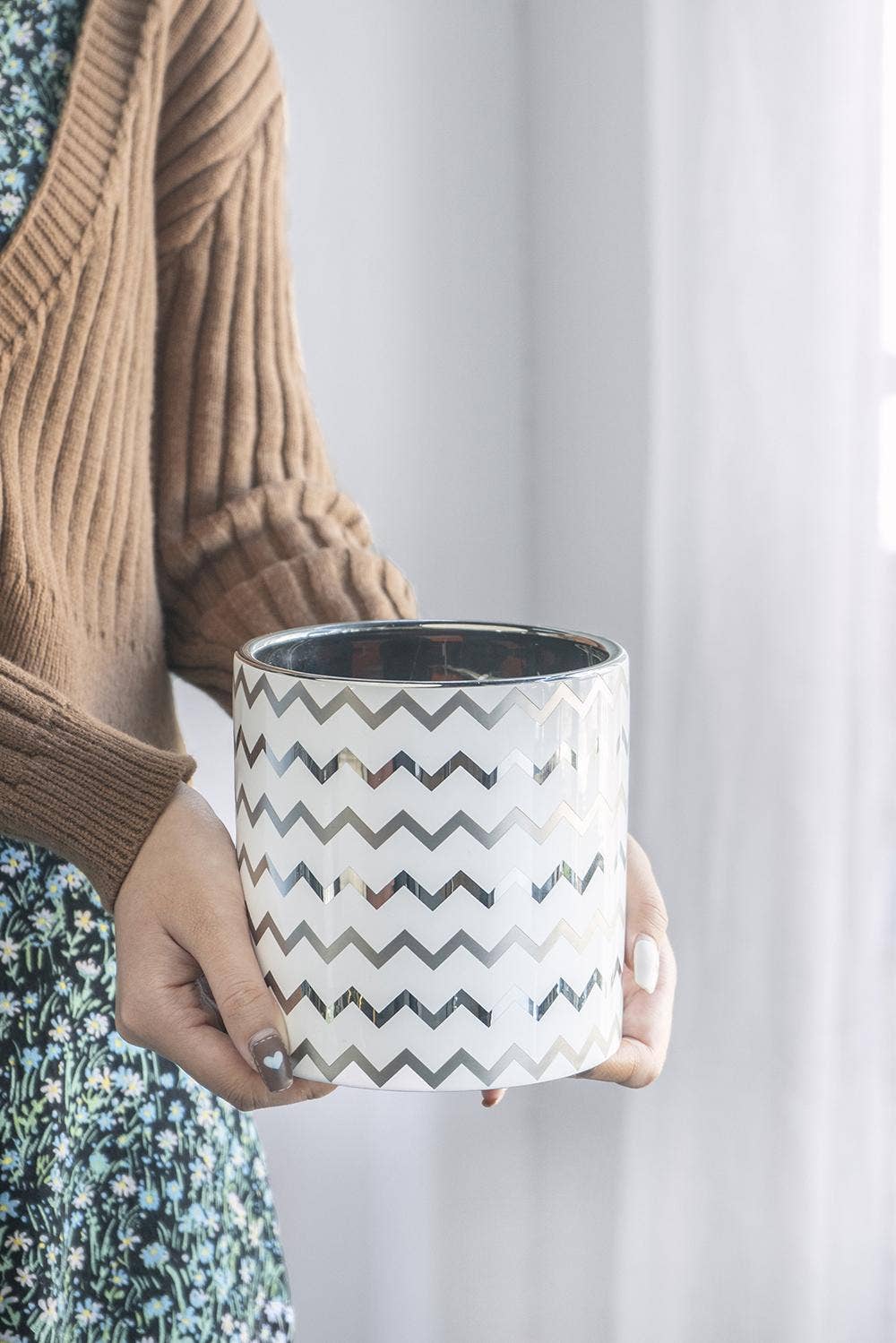 Planter White and Silver Zig Zag Pattern