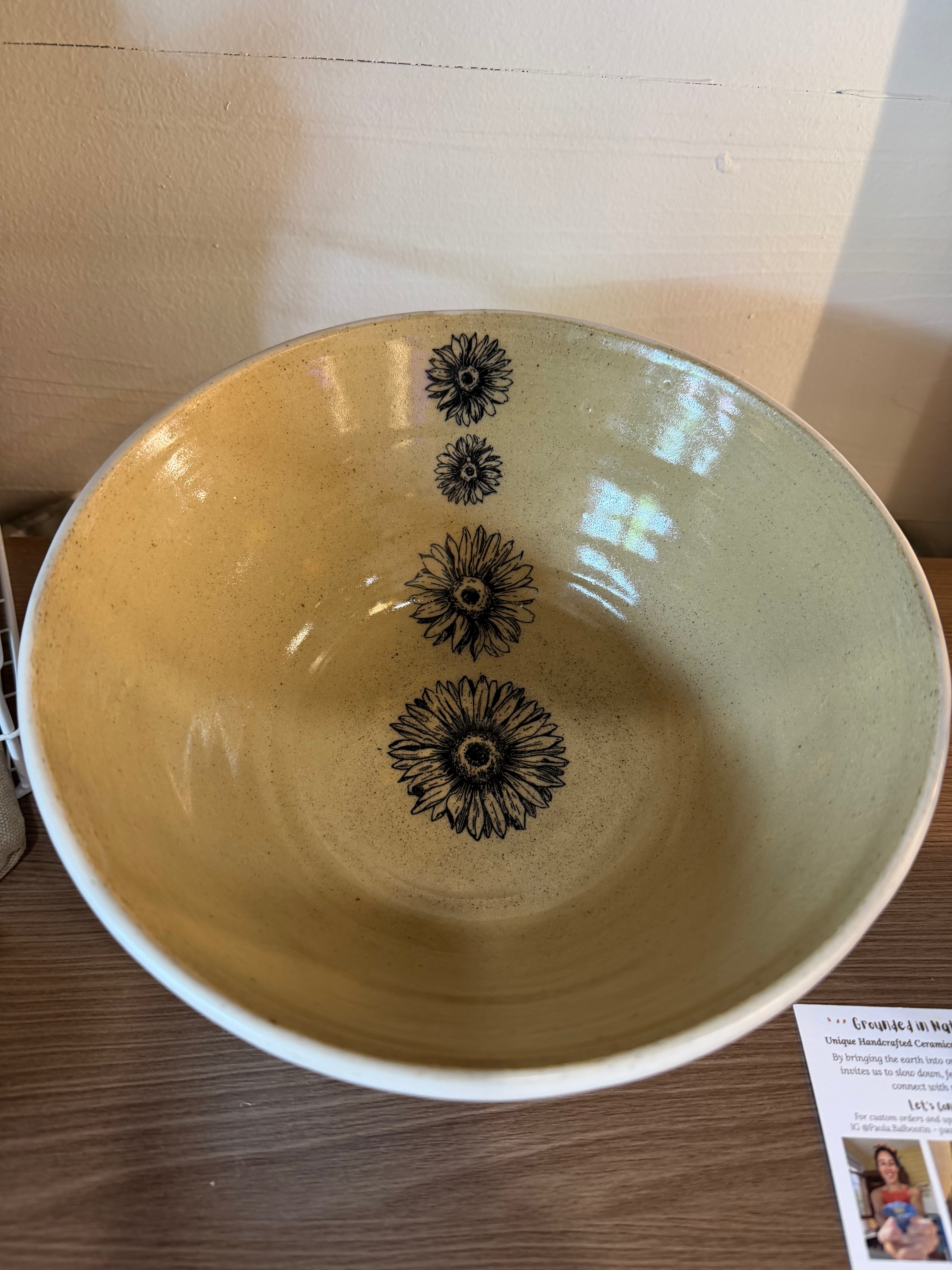 Bowl with Daises