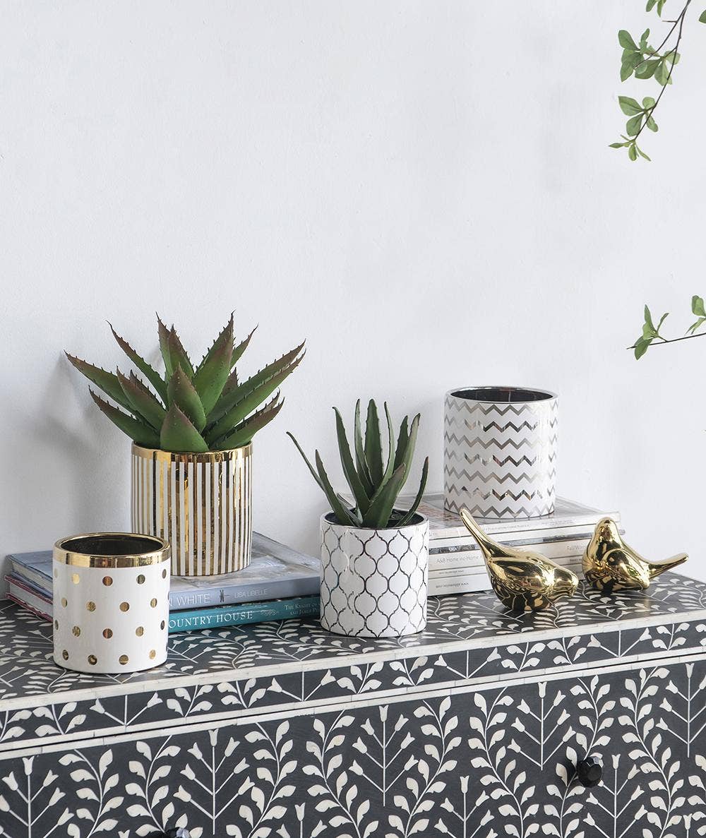 Planter White and Silver Zig Zag Pattern